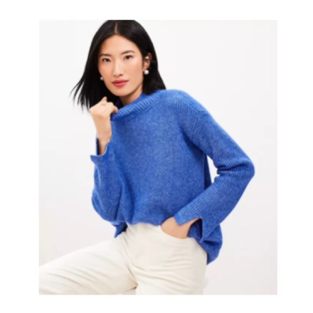 LOFT- Vibrant Blue Turtleneck Sweater‎ Size L
